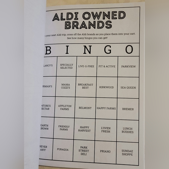 🍂*LAST ONE* ALDI Super Fan Adult Coloring Book w Keychain - Picture 4 of 15